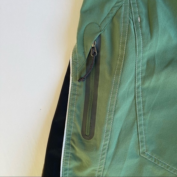 North Face Men’s Hybrid Athletic Board Shorts - Picture 4 of 8